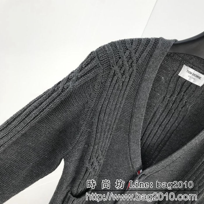 THOM BROWNE湯姆布朗 18ss秋冬新款 不對稱麻花條紋 開衫針織毛衣 情侶款 ydi1031